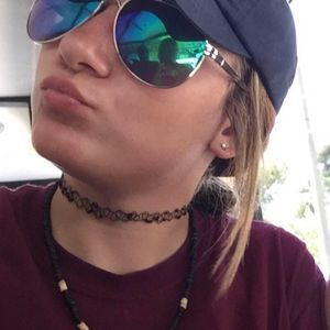 Meet your Posher, Lacy